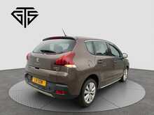 Peugeot 3008 HDi Active - U7895