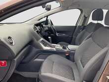 Peugeot 3008 HDi Active - U7895