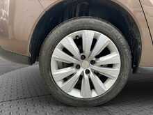 Peugeot 3008 HDi Active - U7895