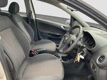 Vauxhall Corsa SXi - U7903