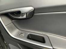 Volvo XC60 D4 R-Design Lux Nav - U7917