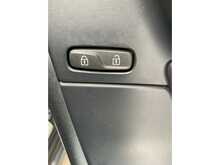 Volvo XC60 D4 R-Design Lux Nav - U7917