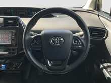 Toyota Prius S - U7963