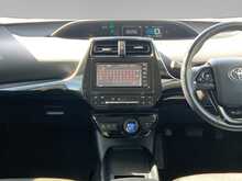 Toyota Prius S - U7963