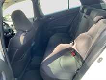 Toyota Prius S - U7963