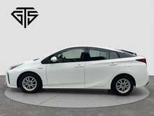 Toyota Prius S - U7963