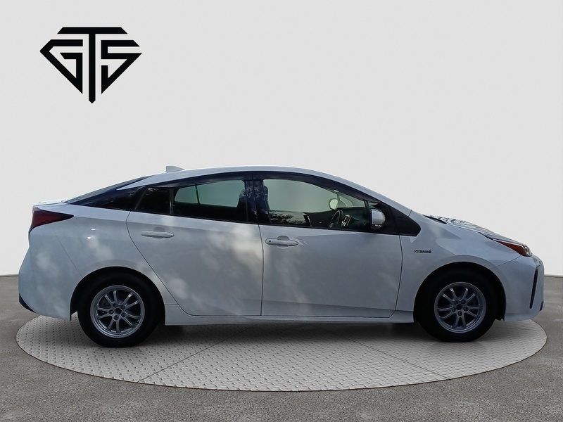 Toyota Prius S - U7965