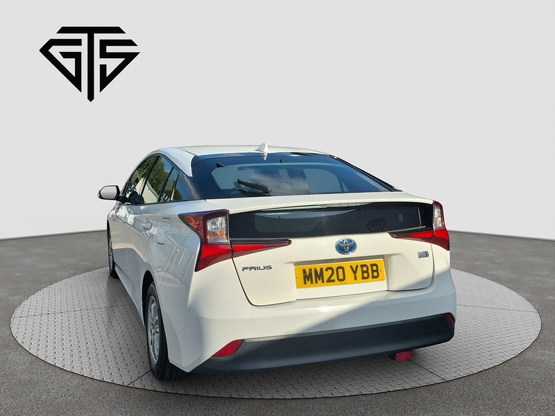 Toyota Prius S - U7966