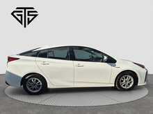 Toyota Prius S - U7966