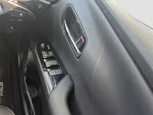 Toyota Prius S - U7966