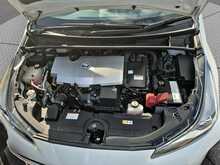 Toyota Prius S - U7966