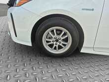 Toyota Prius S - U7966