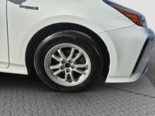 Toyota Prius S - U7966