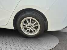 Toyota Prius S - U7966