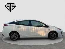 Toyota Prius S - U7971