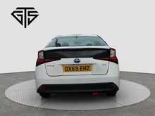 Toyota Prius S - U7971