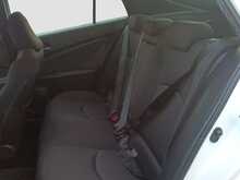 Toyota Prius S - U7971