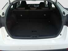 Toyota Prius S - U7971