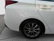 Toyota Prius S - U7971