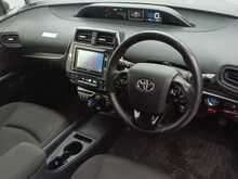 Toyota Prius S - U7974