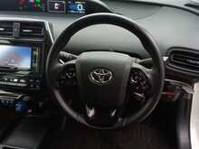 Toyota Prius S - U7974