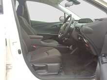 Toyota Prius S - U7974