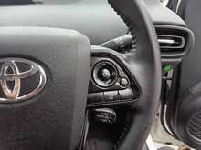 Toyota Prius S - U7974