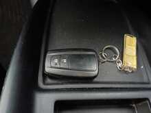 Toyota Prius S - U7974