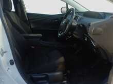 Toyota Prius S - U7978