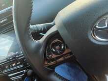 Toyota Prius S - U7978