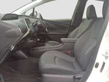 Toyota Prius S-TouringSelection - U7979