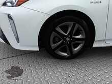 Toyota Prius S-TouringSelection - U7979