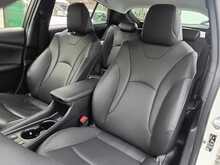 Toyota Prius S-TouringSelection - U7979