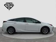 Toyota Prius S - U7980