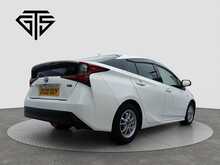 Toyota Prius S - U7980