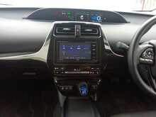 Toyota Prius S - U7980