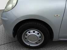 Nissan March 12S V Package - U7983