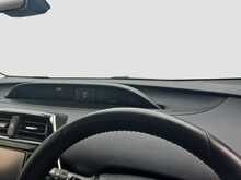 Toyota Prius S - U7984