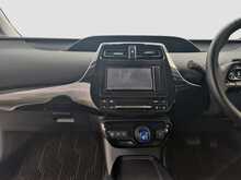 Toyota Prius S - U7984