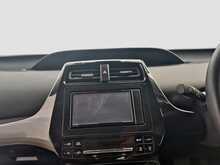 Toyota Prius S - U7984