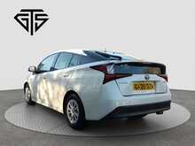 Toyota Prius S - U8001