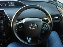 Toyota Prius S - U8001