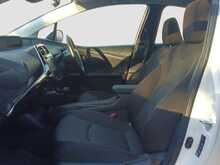 Toyota Prius S - U8001