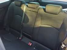 Toyota Prius S - U8001