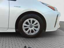 Toyota Prius S - U8001