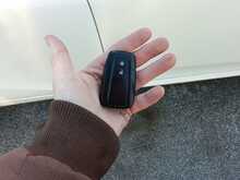 Toyota Prius S - U8001