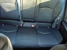 Toyota Prius S - U8001