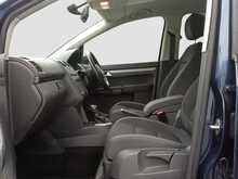 Volkswagen Golf Touran 	TSI ComfortLine - U8005