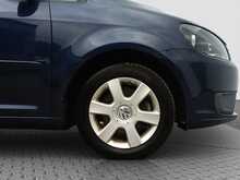 Volkswagen Golf Touran 	TSI ComfortLine - U8005