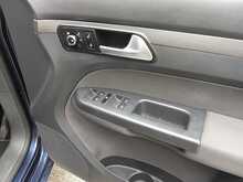 Volkswagen Golf Touran 	TSI ComfortLine - U8005